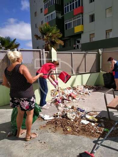 El vecindario llevaba meses reclamando la limpieza de este recinto público de la calle Manuel Alemán/TA.
